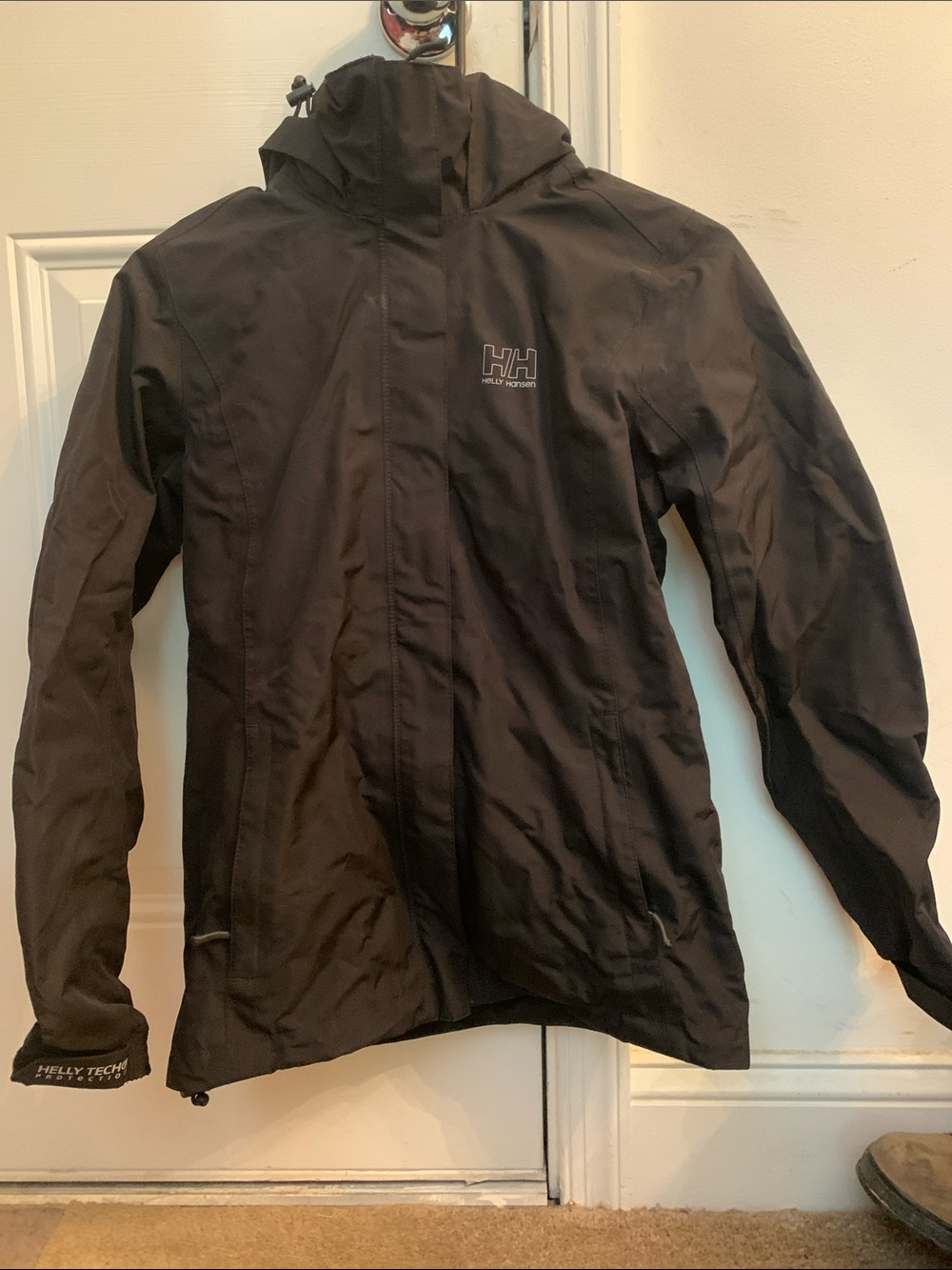 Helly Hansen Black Ladies Waterproof Hooded Raincoat